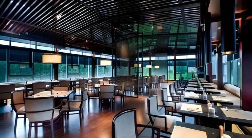 Ssaw Boutique Hotel Hangzhou Xiaoshan City Center מראה חיצוני תמונה