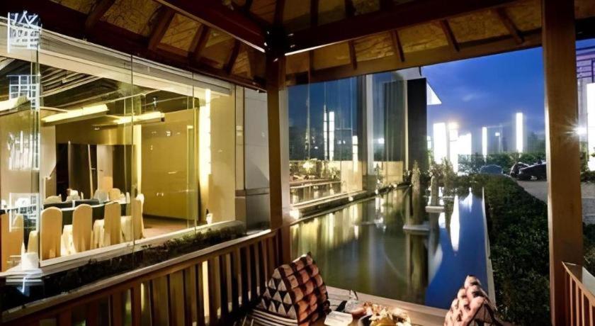 Ssaw Boutique Hotel Hangzhou Xiaoshan City Center מראה חיצוני תמונה