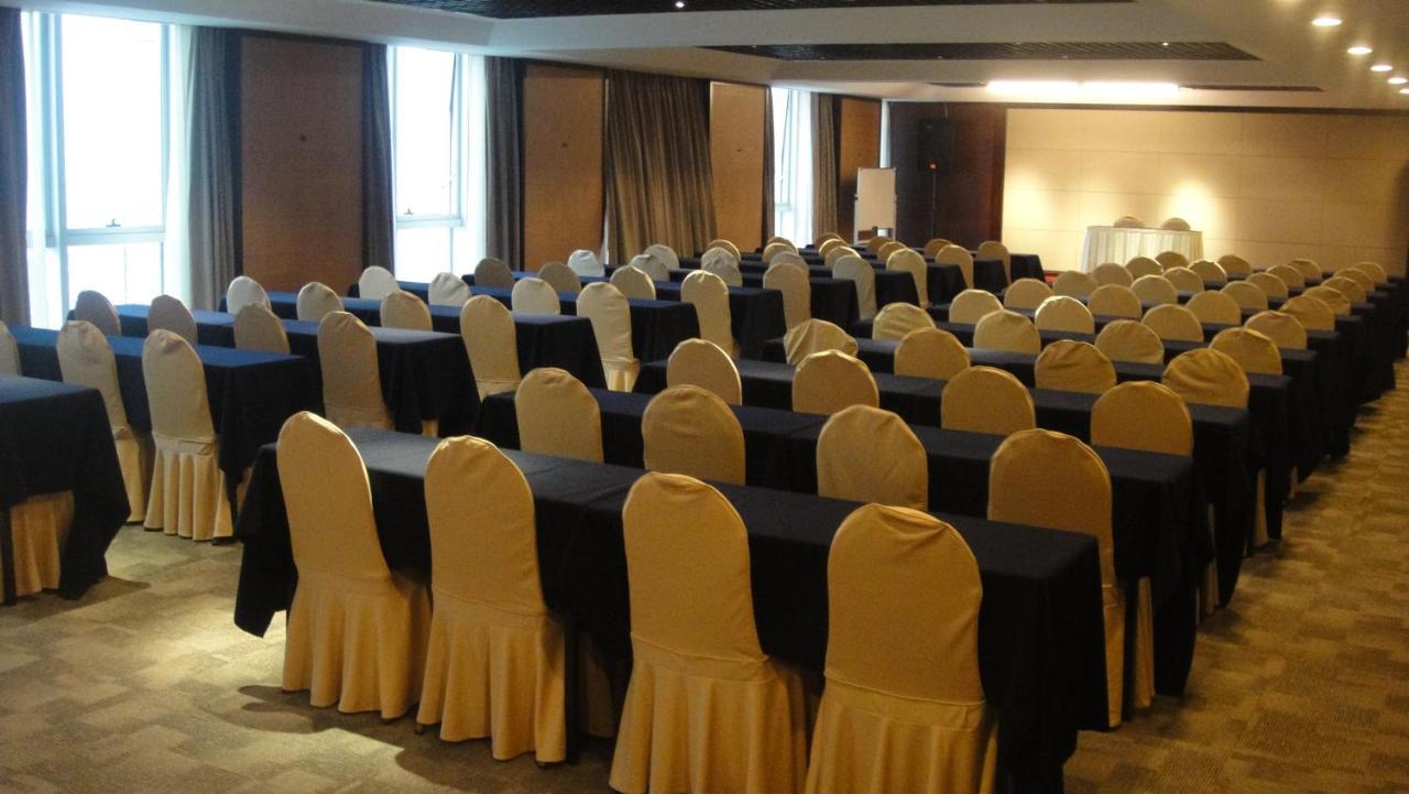 Ssaw Boutique Hotel Hangzhou Xiaoshan City Center מראה חיצוני תמונה